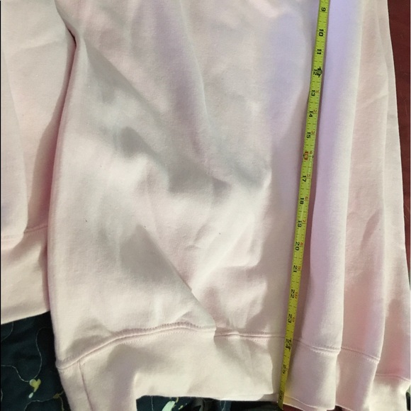 NWOT M/L Printed off shoulder alien logo sweater - Picture 8 of 8